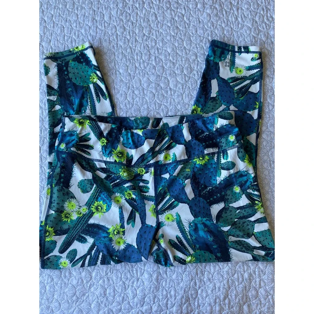 Sweaty Betty Soft Cropped Leggings Cactus Design Size XL